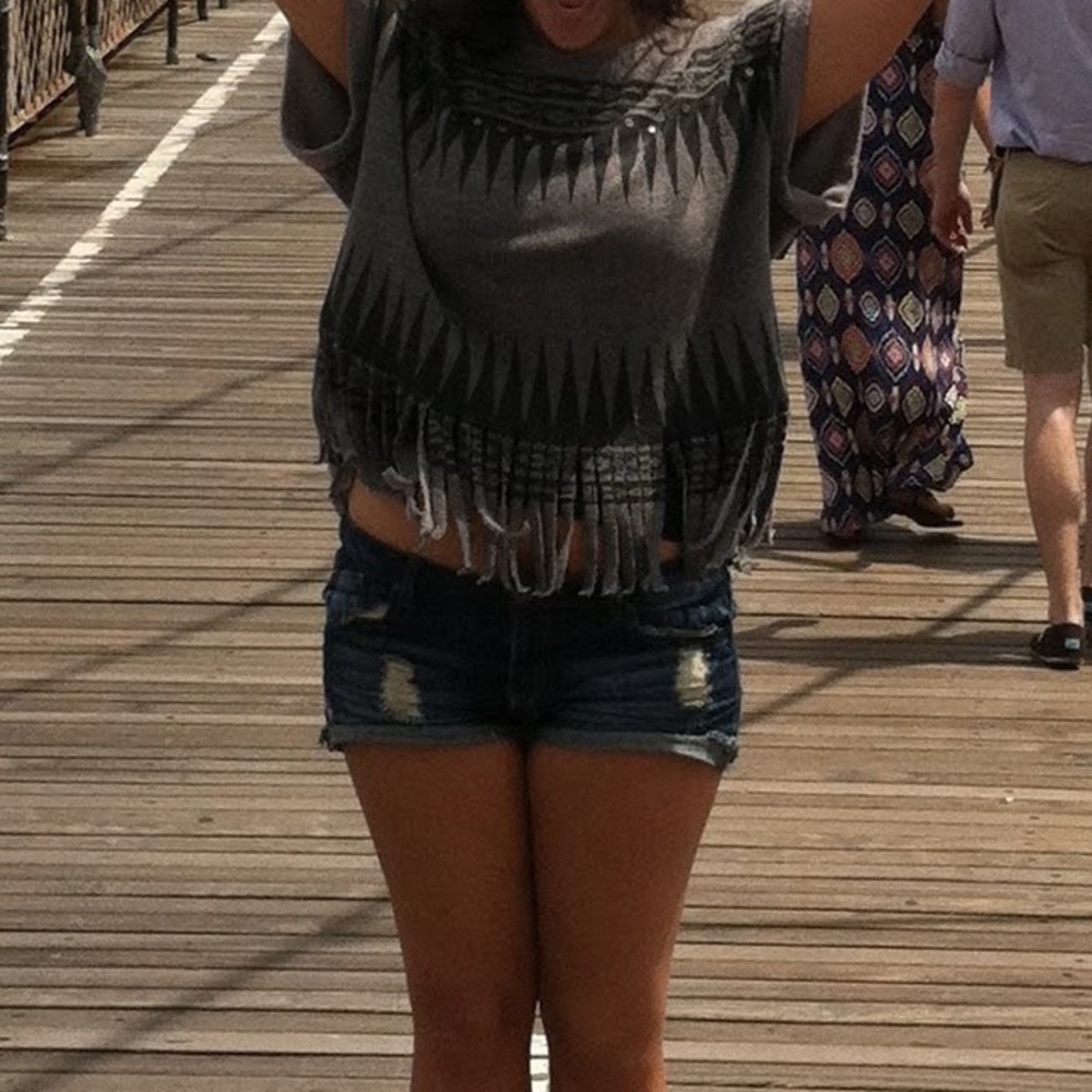 Fringe Pattern Top - Picture 4 of 4